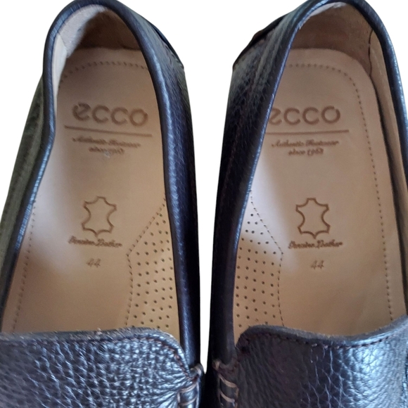 Ecco Brown Pebbled Leather Loafer - Picture 3 of 10